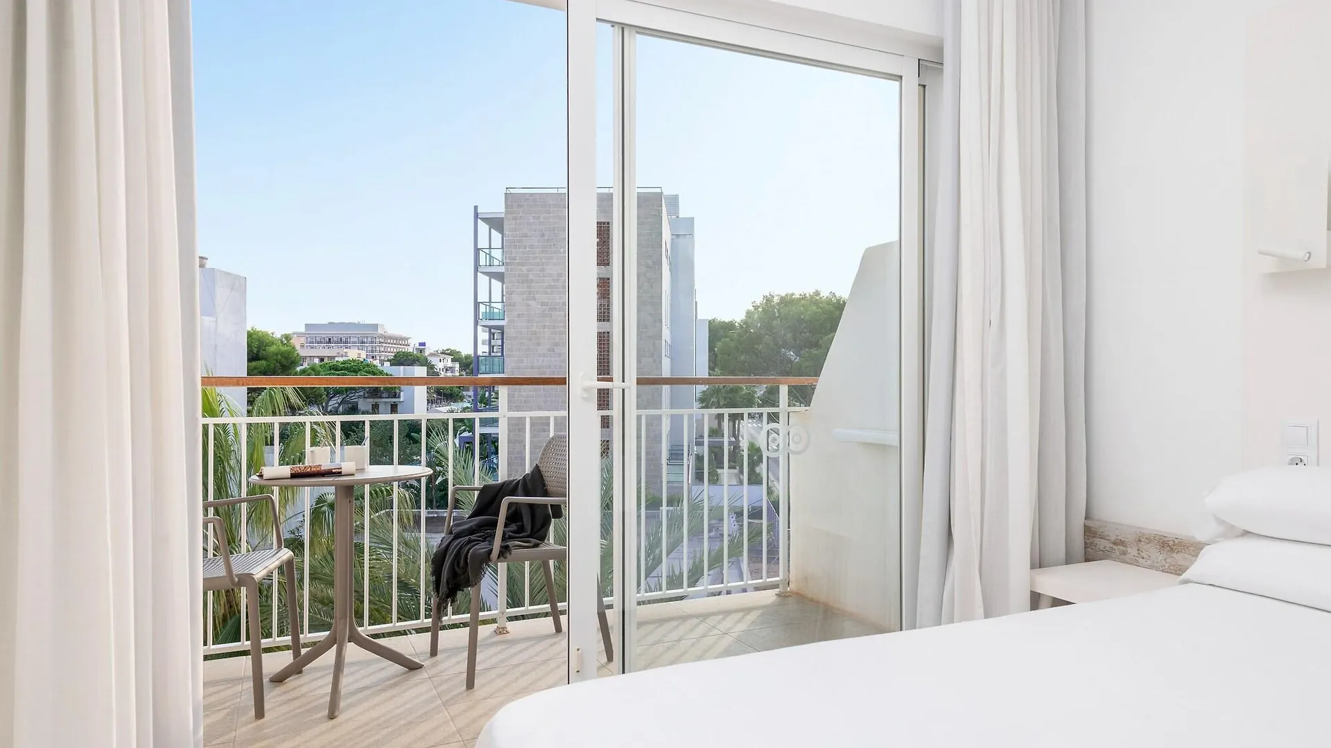 Hotel Atolon & Kaafu Beach Club Cala Bona  4*, Cala Bona (Mallorca)